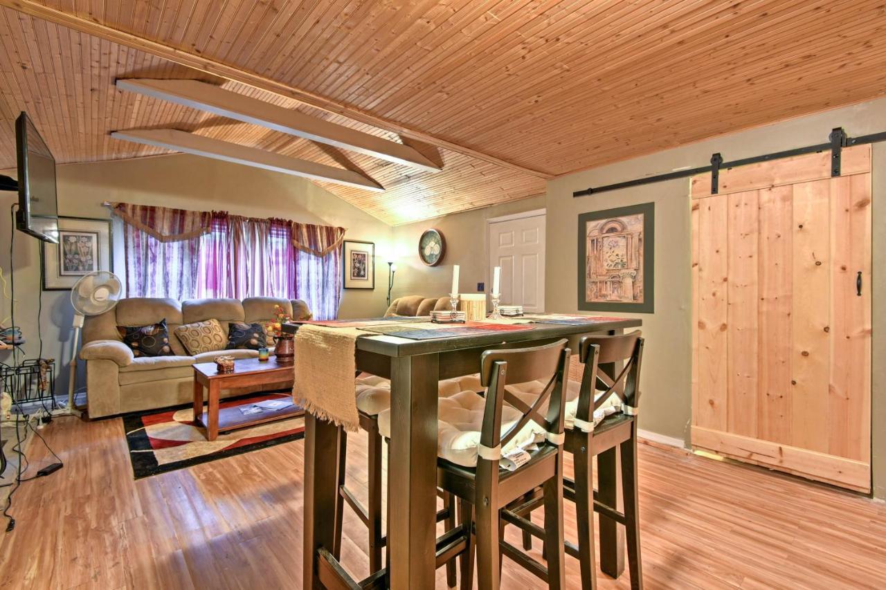 Cozy Arrowhead Lake Home With Sunroom And Pool Access! Pocono Lake Екстериор снимка