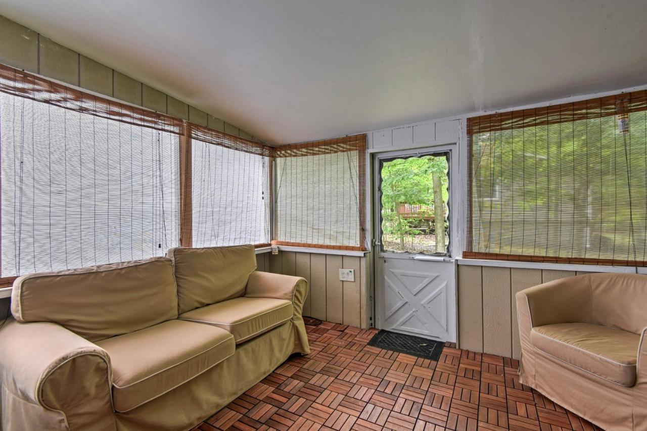 Cozy Arrowhead Lake Home With Sunroom And Pool Access! Pocono Lake Екстериор снимка